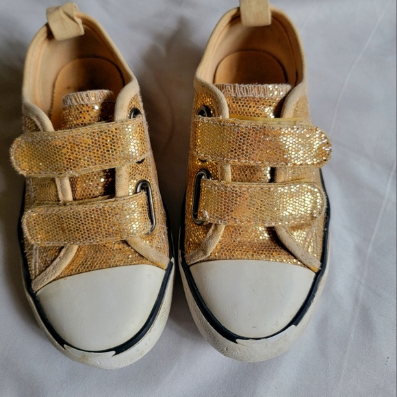 Velcro shoes - Picture 3 of 3